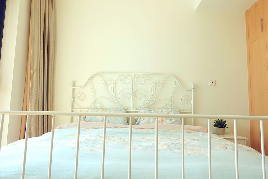 双人床/Double bed