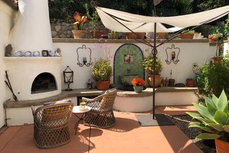 Petite Retreat; Artist Studio