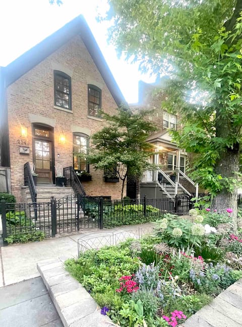 Luxe, Private Suite w/Own Entrance-2023 Renovated