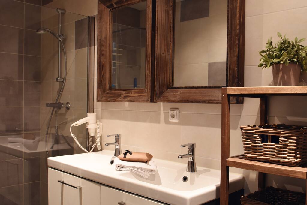 Badkamer met open douche
