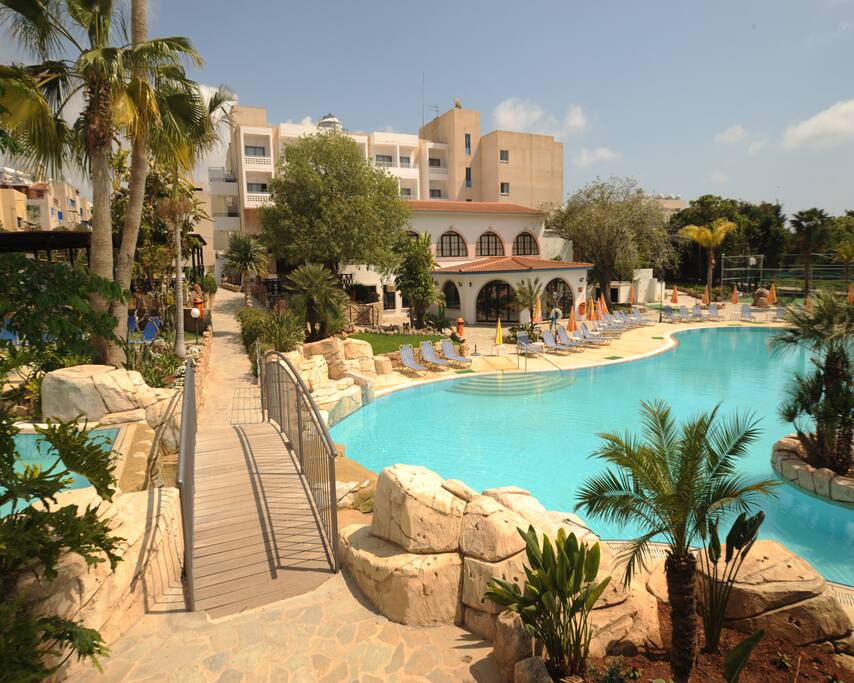 Gardens Pool