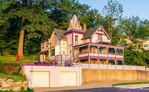 Castle Rest - Victorian home in Weirs Beach, NH
