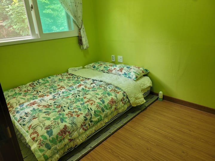 Spavaća soba 2
bračna kreveta