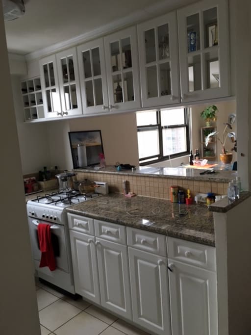Full kitchen