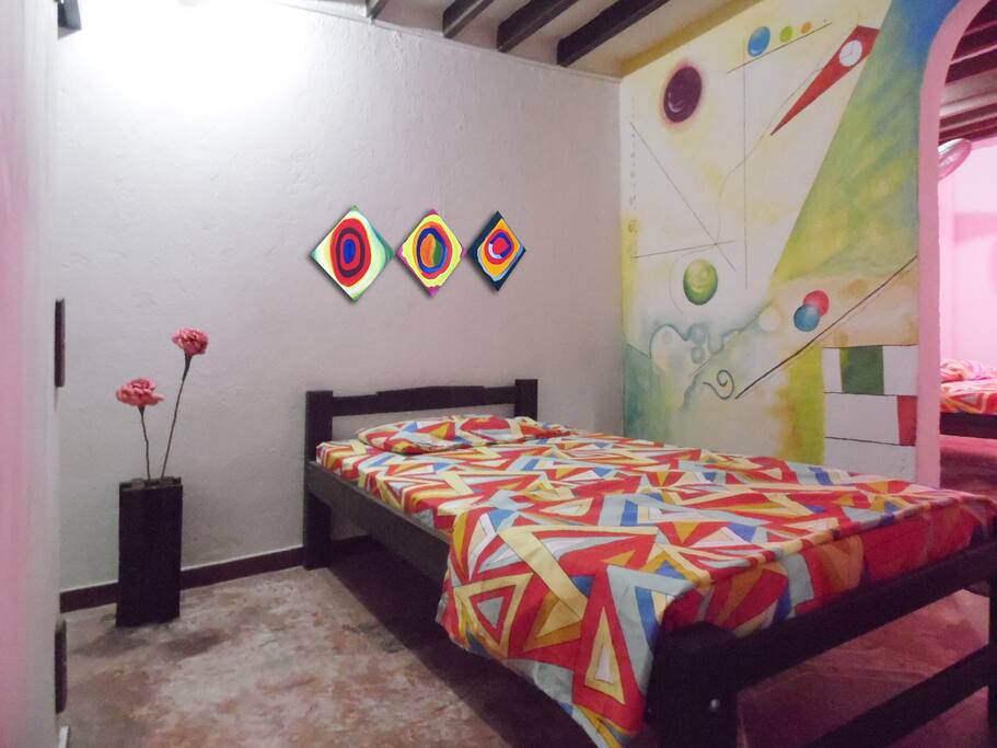Single bed in the 2-bed private room