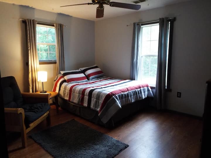 საძინებელი 1