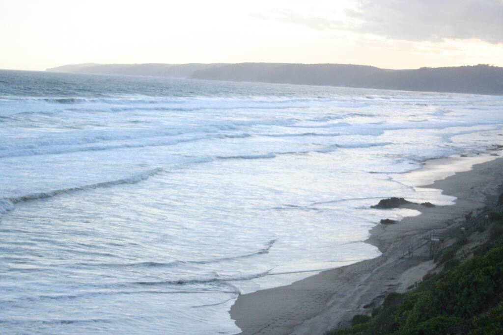 5min walk to the beach