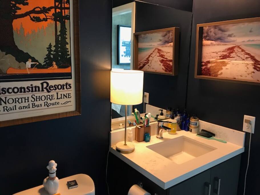 Bathroom includes toiletries