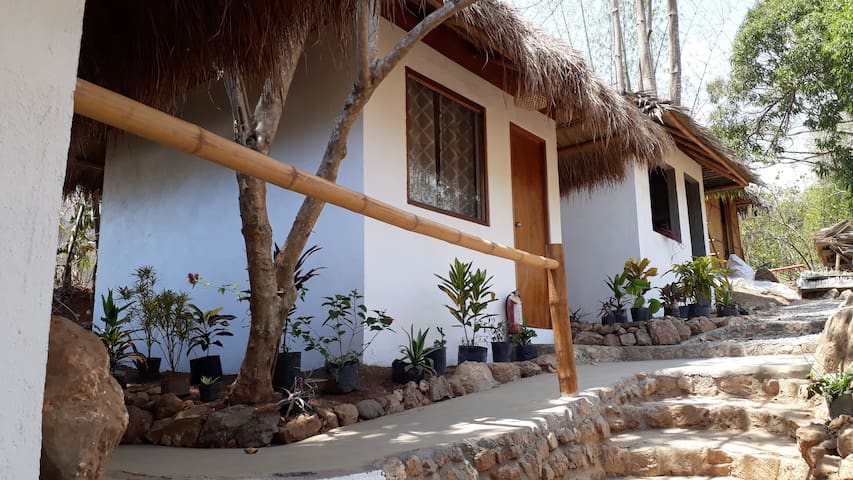 Garden Bungalow at Pirates, Boutique Diving Resort