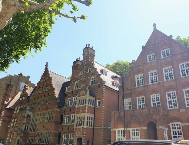 Maple – historic retreat, Kensington & Chelsea gallery image 2