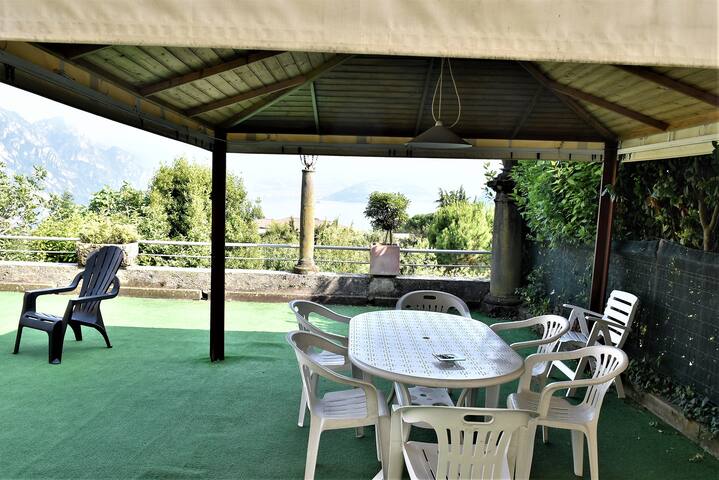 House with lake view “Terrazza” gallery image 4