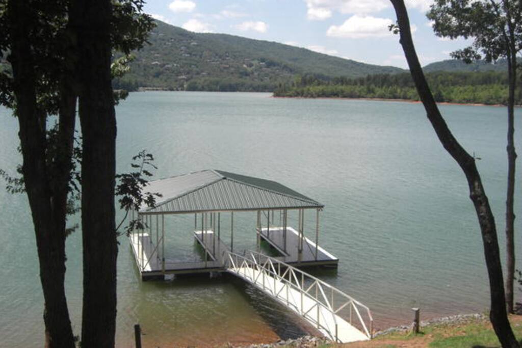 Covered 2 slip dock