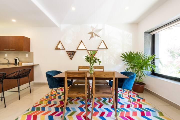 Perfect WFH/Staycation 3BR/2.5BA w/Interior Patios gallery image 4