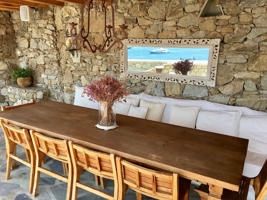 Dining table terrace - common access