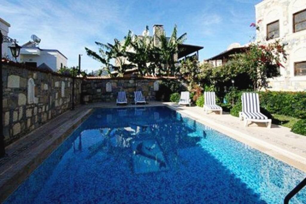 Private Pool
