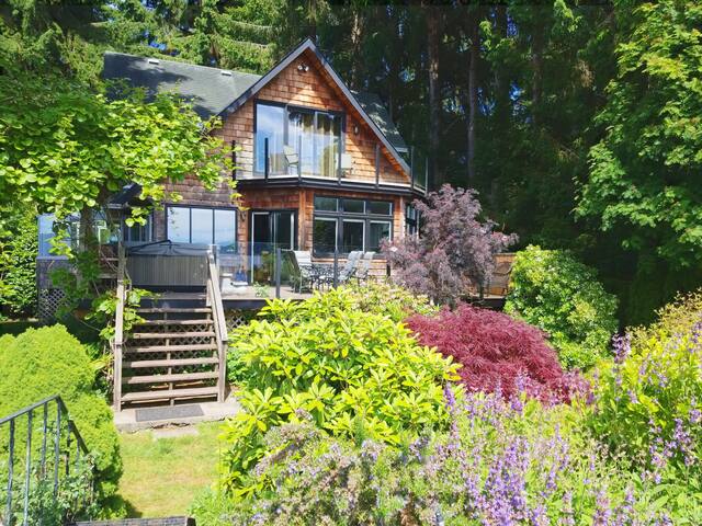 Private Oceanfront Beach House with Hot tub! gallery image 2