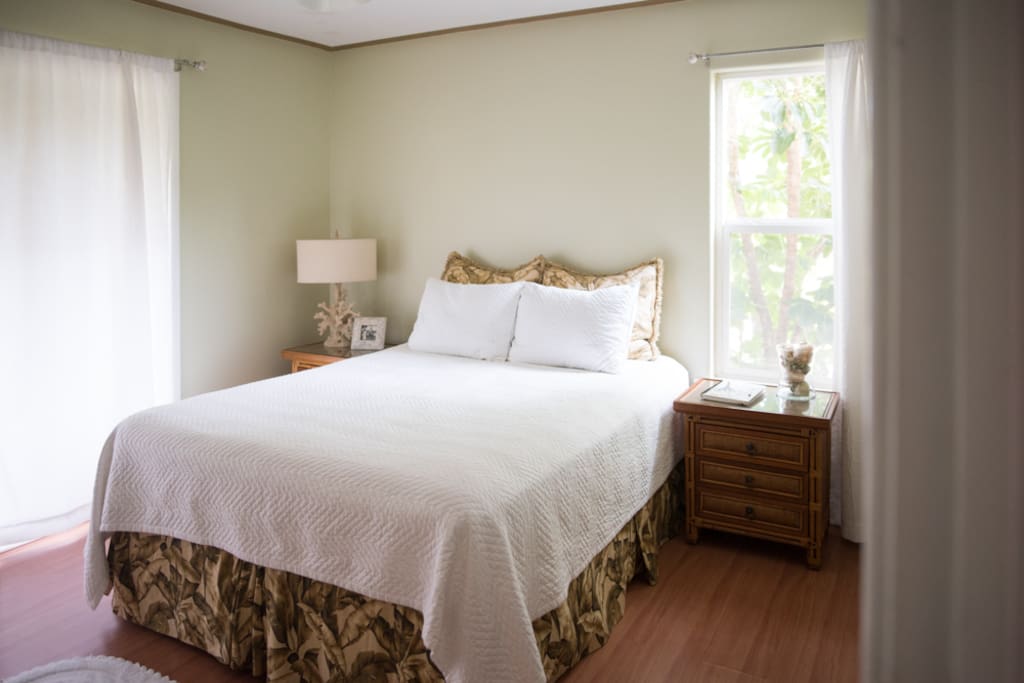 Queen bed