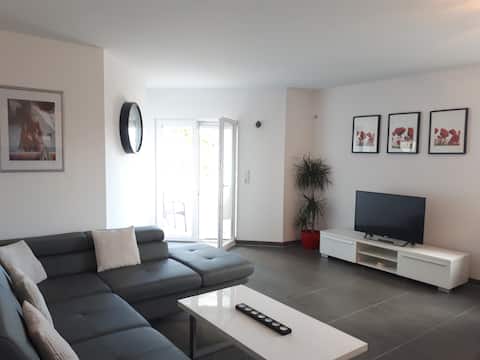 Popular Airbnb listing: Apartment with seaview in Kaštel Gomilica