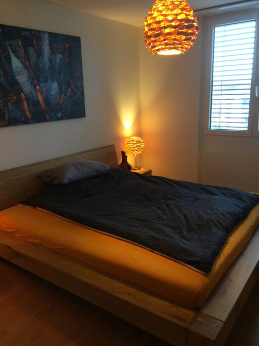 Large Bed with optimal lights