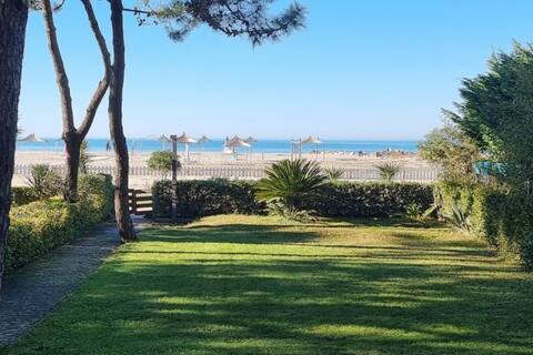 FIRSTLINE, beachfront villa in a private resort!