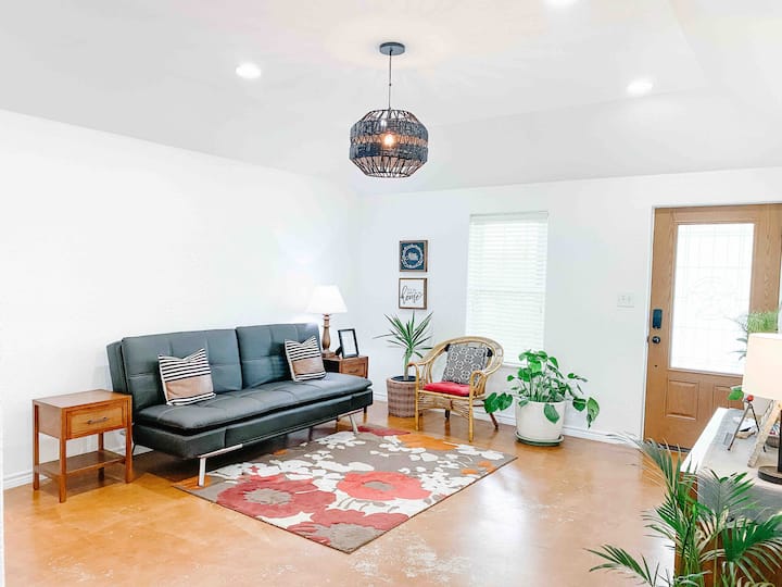 Rattler Ranch House | 2.6 Acres |River Outlet Txst - San Marcos
