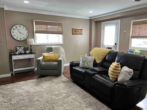 Historic Downtown 1st Floor Flat