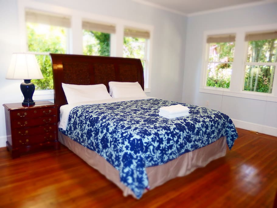 1) Master Suite With King