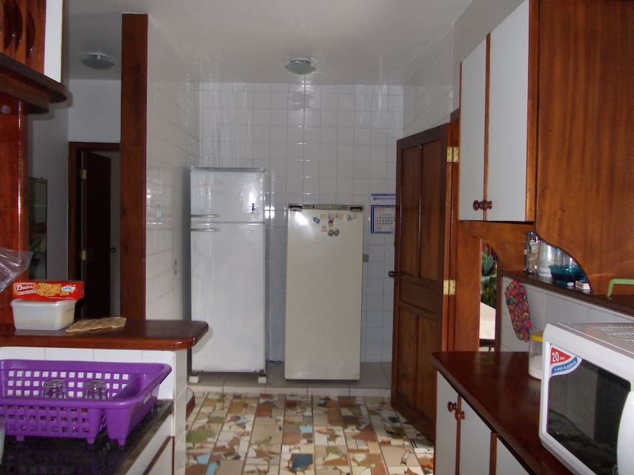 Cozinha, geladeira e freezer