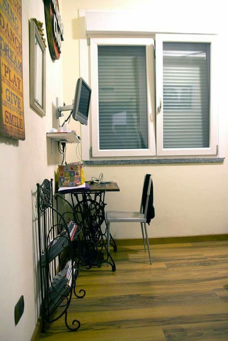 Scrivania SINGER