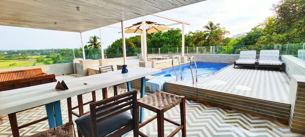 Luxury Riverview Penthouse with Private Pool Baga