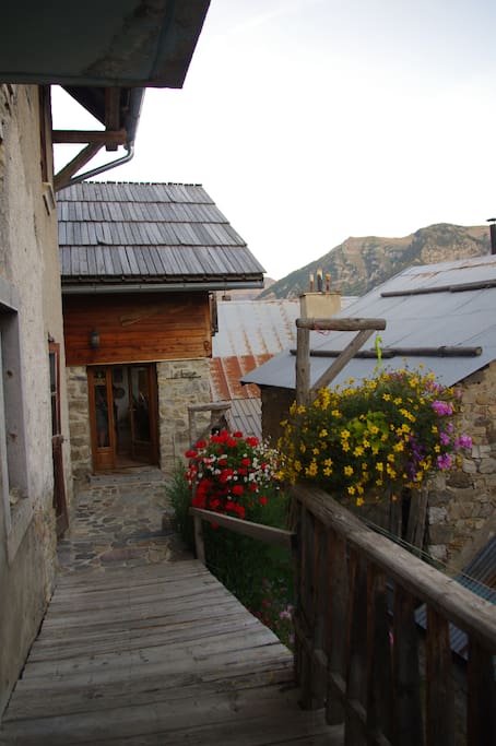l'entrée du chalet