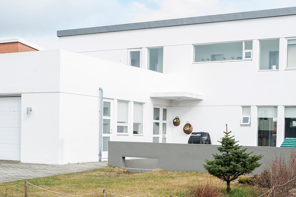 Modern home in the lava - Five bedrooms - 하프나르피외르뒤르(Hafnarfjörður)의 주택에서 살아보기, 아이슬란드