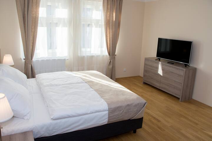 Modern apartments for 5 adults gallery image 2