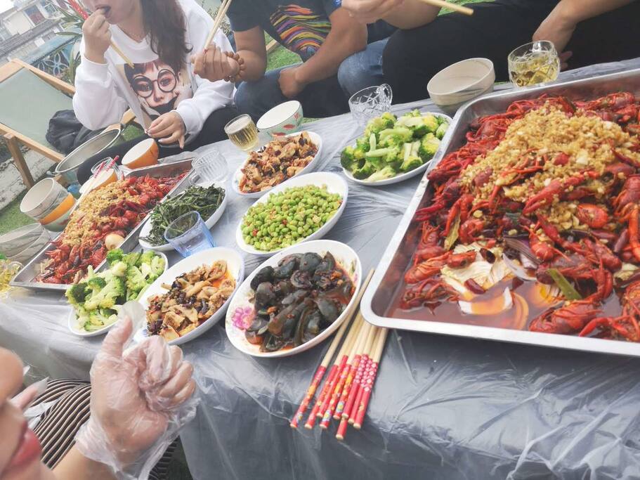 楼顶露天拼餐