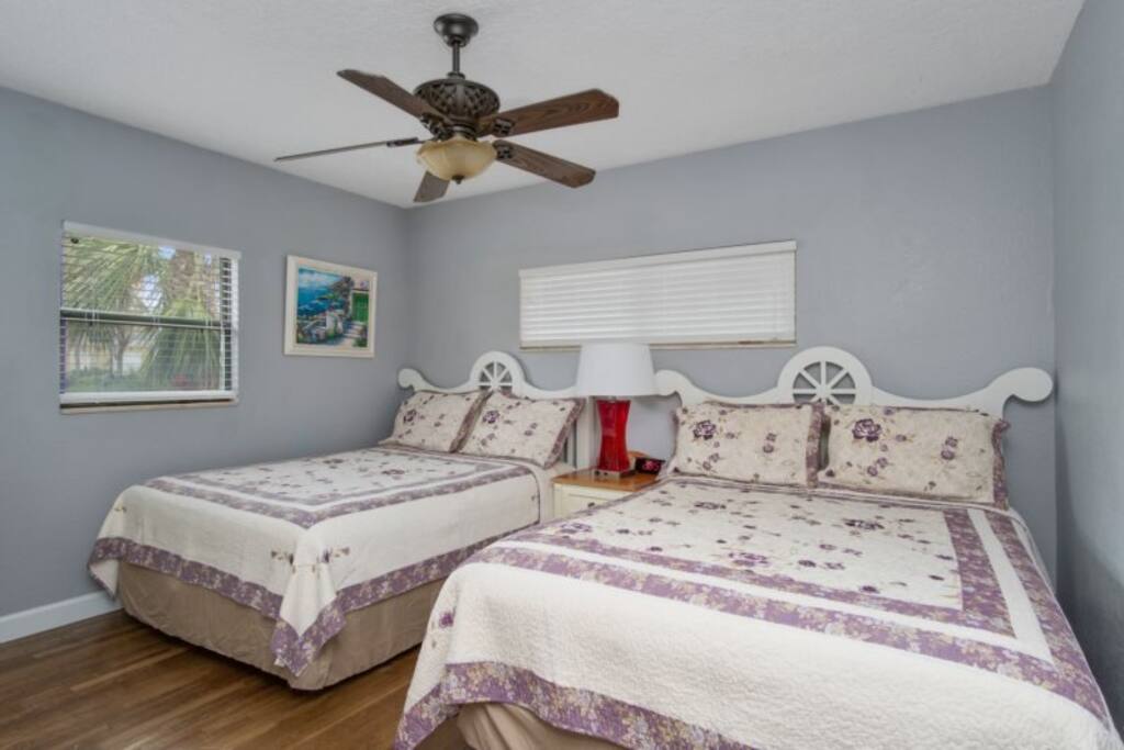 Second bedroom with 2 queen beds