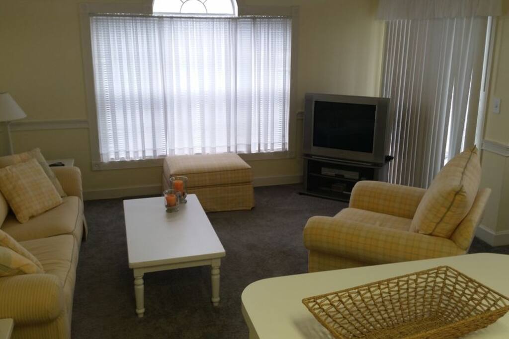Spacious 1 bedroom condo