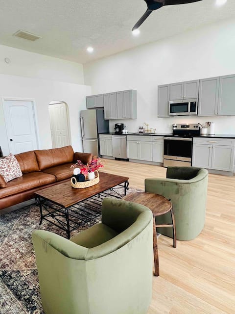 Top Shelf Loft on Main St