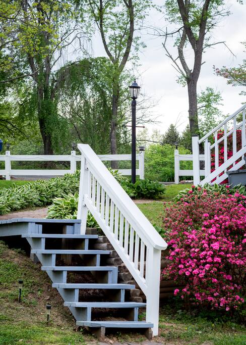 Guest walkway to the Cozy Spot.