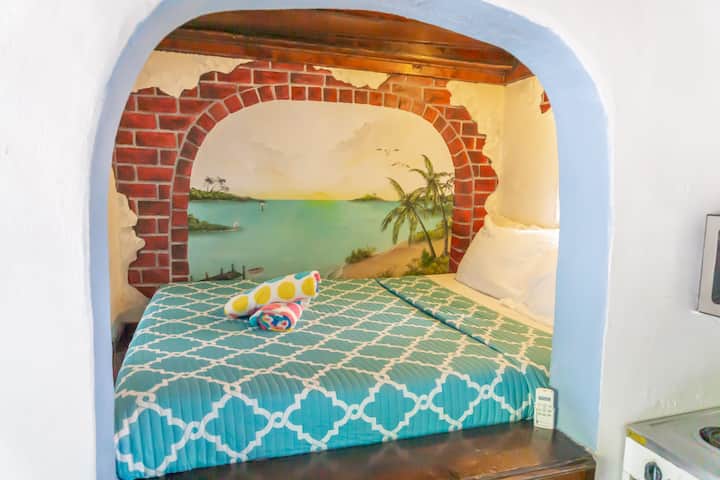 Kayaking, sailing, snorkeling Free w/ Cottage