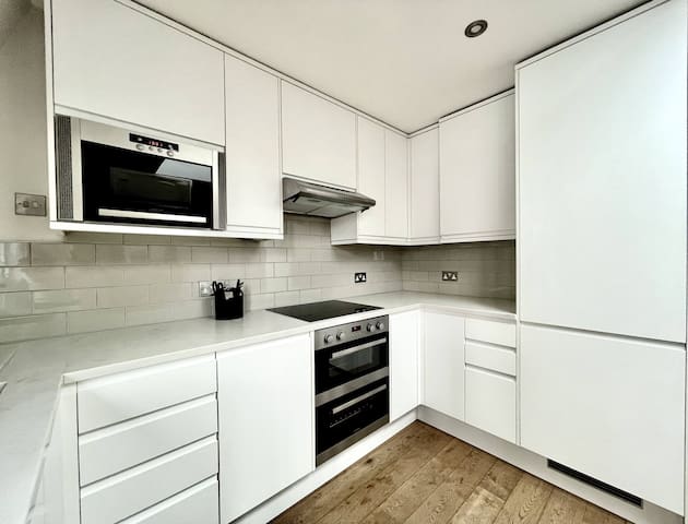 Stunning 2 bed Duplex apartment in Covent Garden gallery image 3