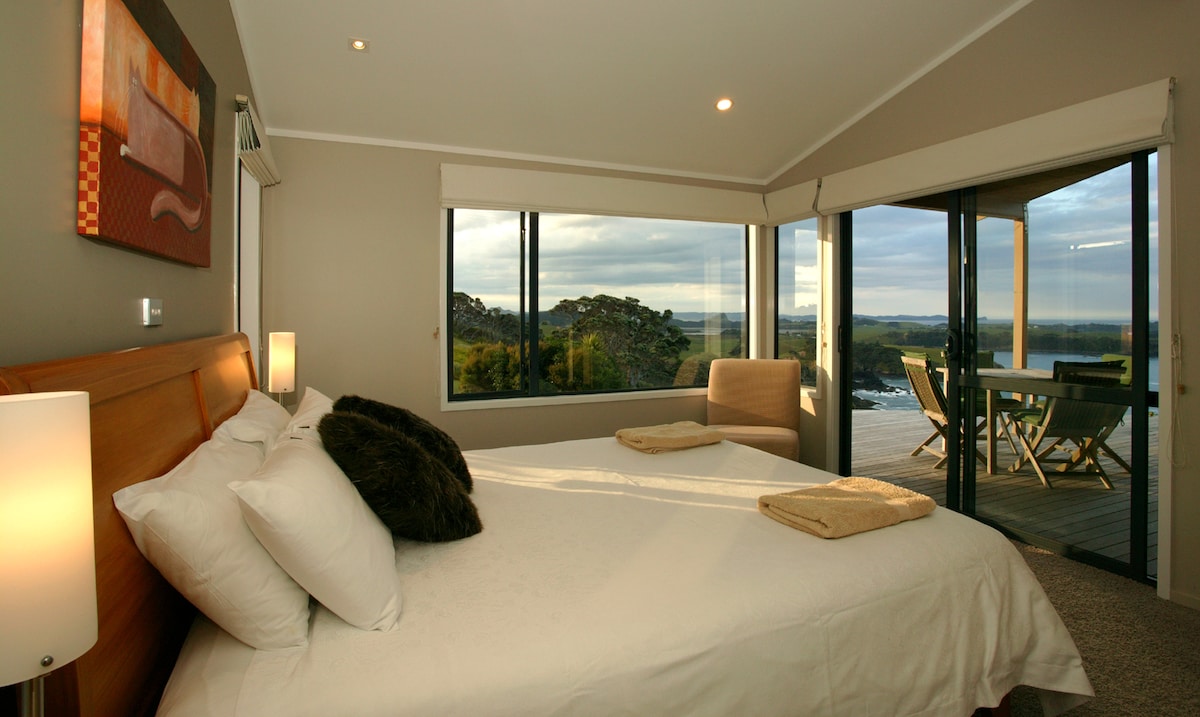 Стая за гости със самостоятелна тераса