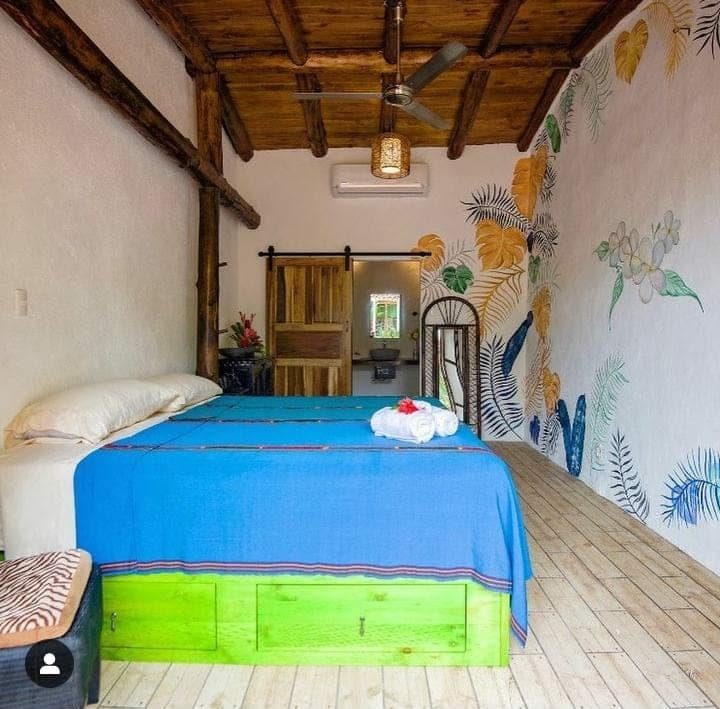 Apartmán v džungli č. 1 s vlastnou kúpeľňou. Klimatizácia v izbe.