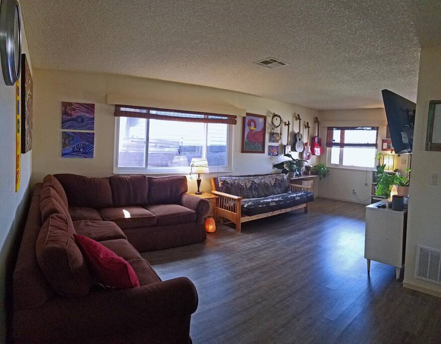 Front/living room with pullout couch and futon.