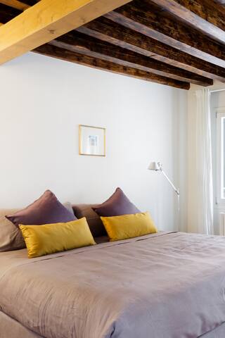 Spacious and central apt in the San Marco district gallery image 2