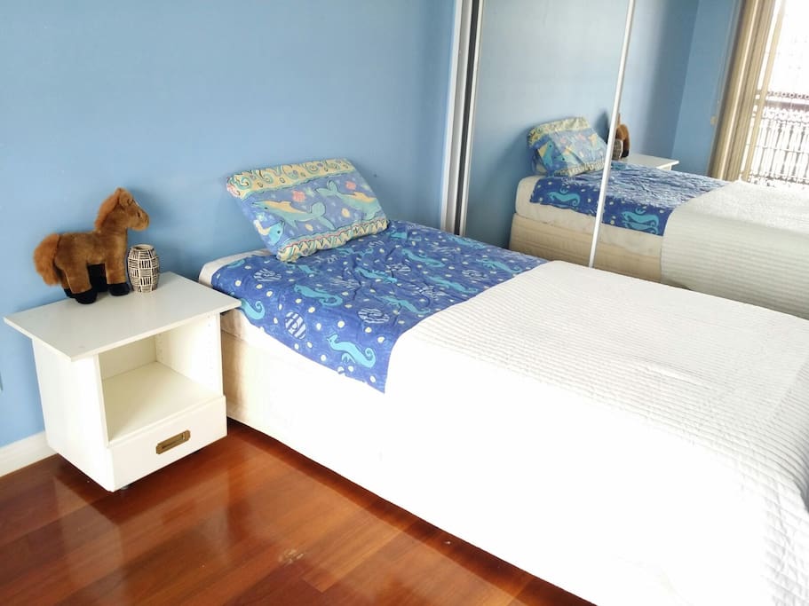 Bedrooom with wardrobe space