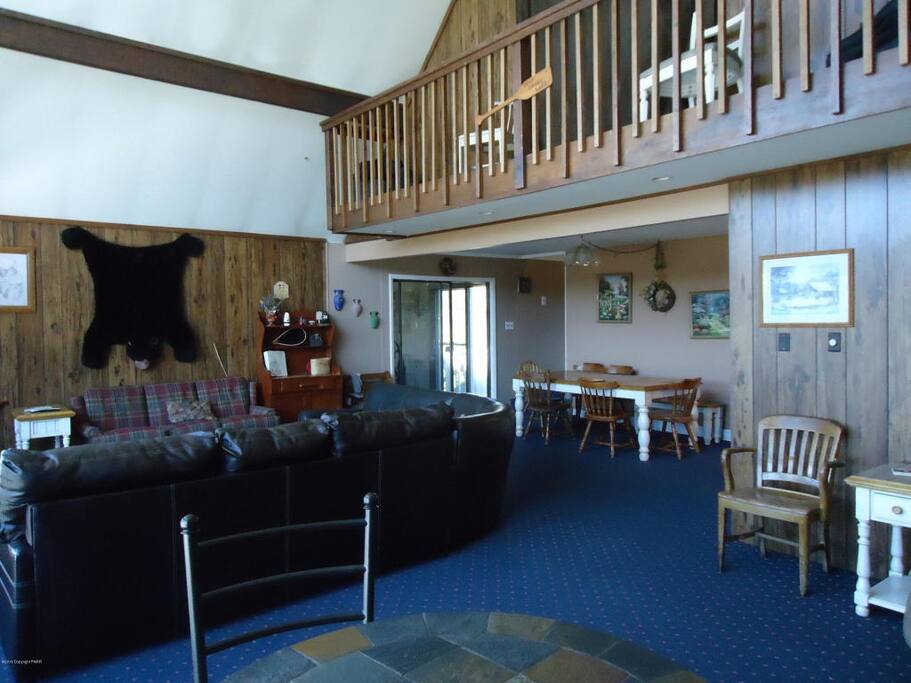 Living Room/Dining area