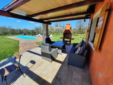Successful Airbnb property: House in nature in Općina Kanfanar