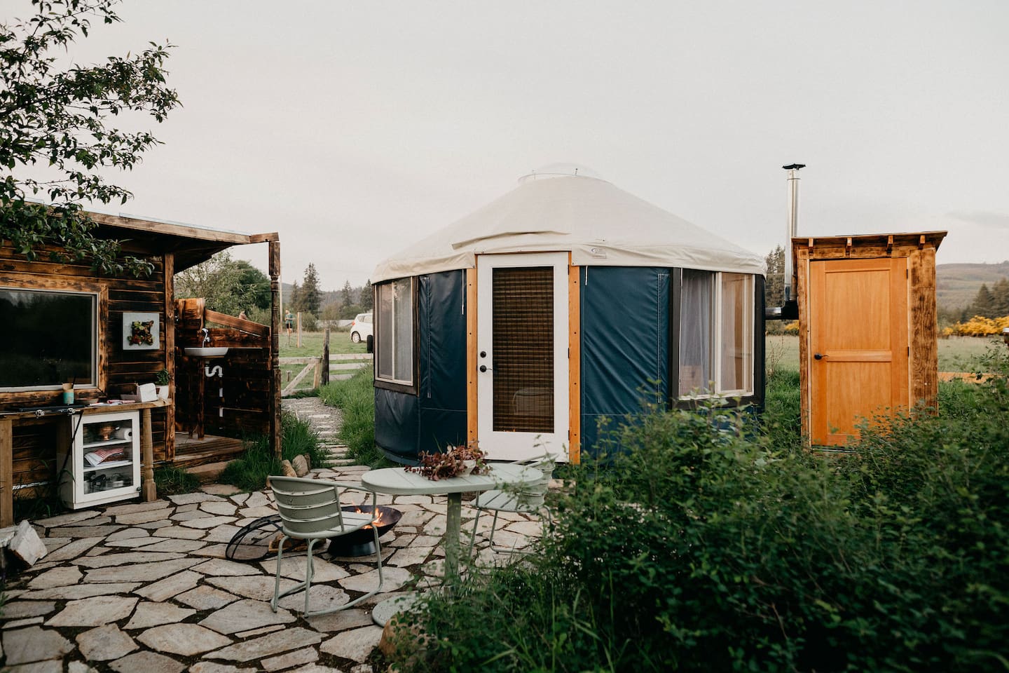 The average cost to stay in this yurt is $115