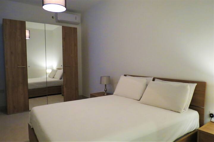 غرفة نوم احتياطية