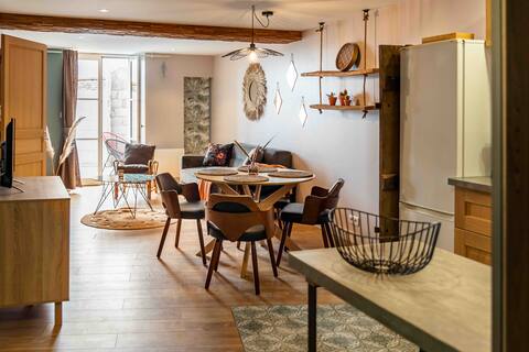 Successful Airbnb property: Getaway Place 11 No. A1 Apartment with Terrace in Dinan